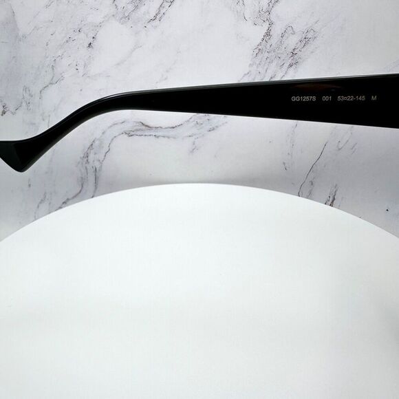 New Gucci Sunglasses - Picture 5 of 16